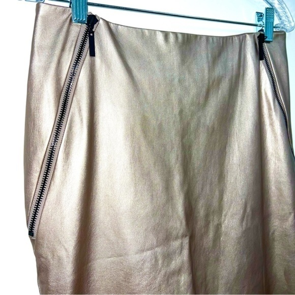 G.I.L.I Size 4 Champagne Color Knee Length Pencil Skirt Faux Leather - Picture 2 of 14